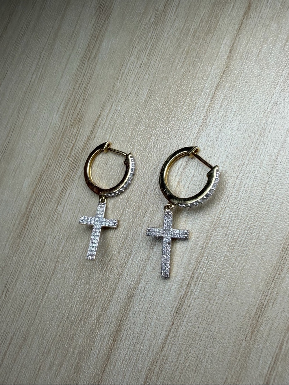 Men's Diamond Cross Hoop Dangle Earrings 1/4 ct tw Round-cut 10K Yellow Gold